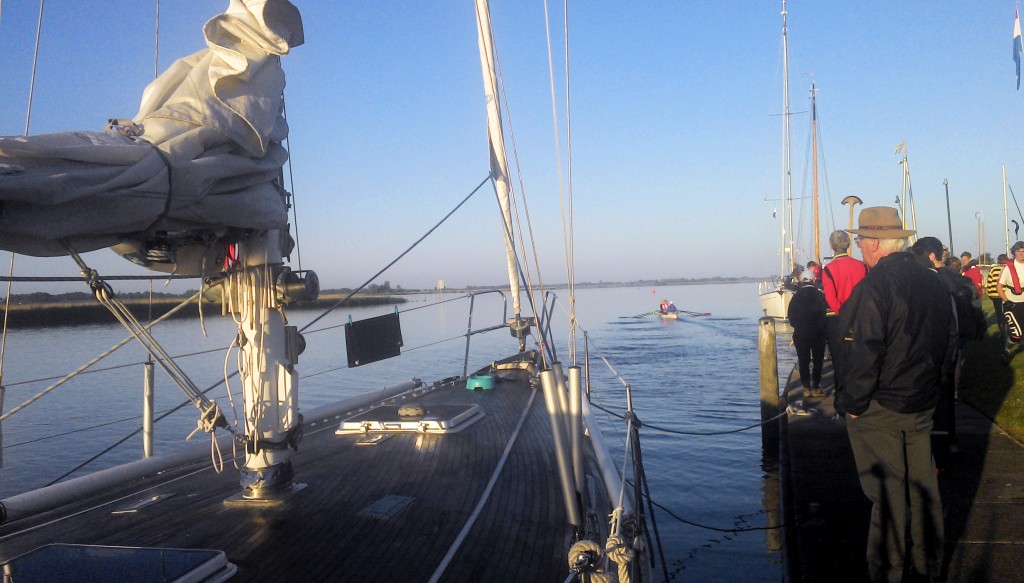 mitten in Friesland kurz nach Sonnenaufgang