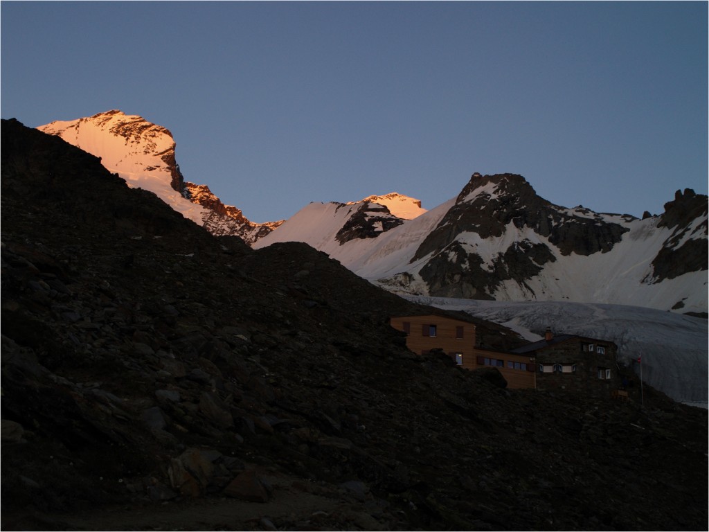 Domhütte und das letzte Sonnenlicht