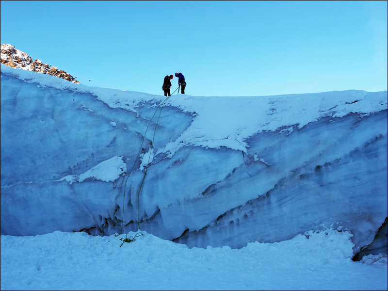 Klettern im eingestürtzten Gletschertor